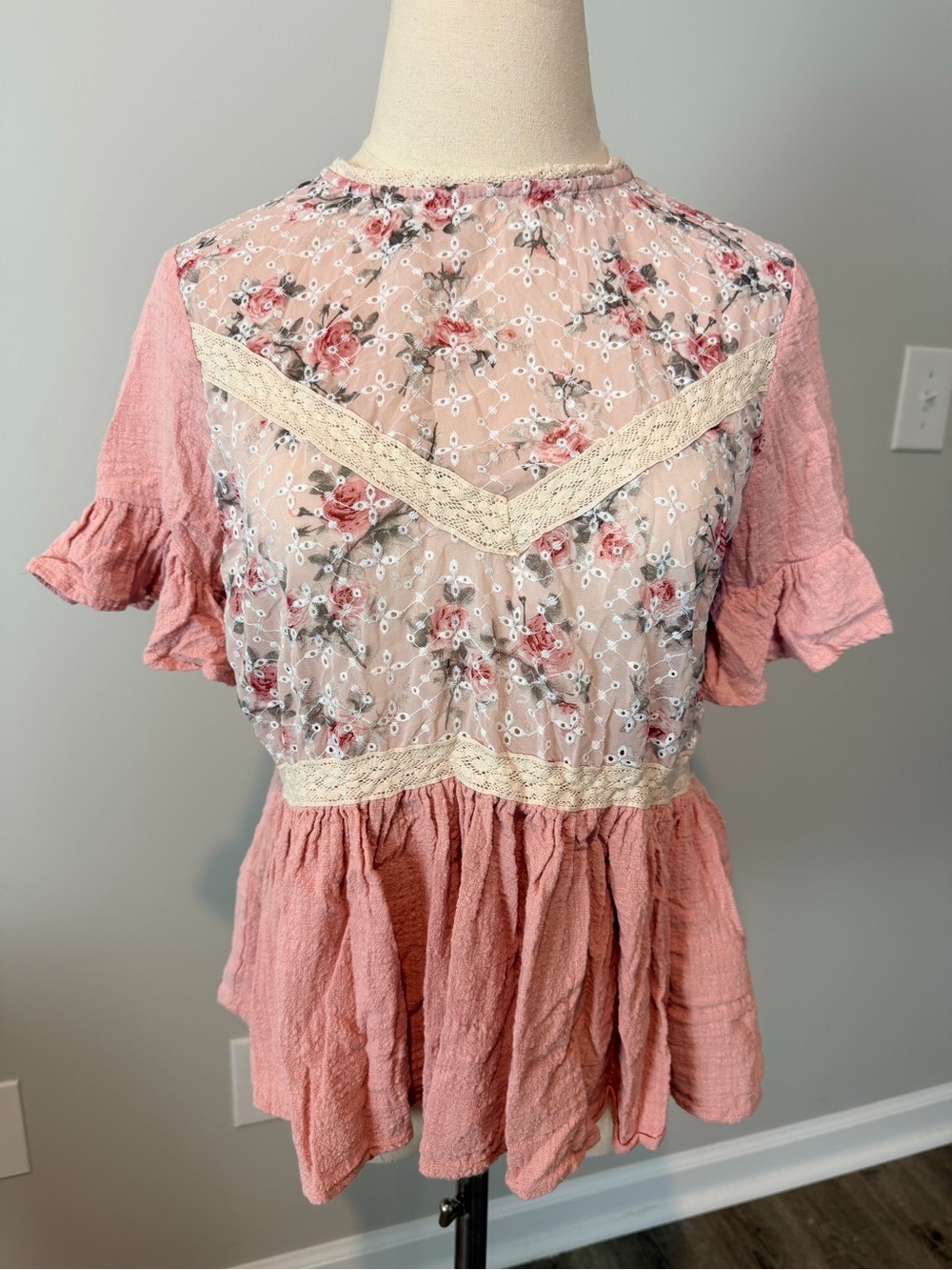 Umgee Dusty Pink Floral Lace Peplum Top